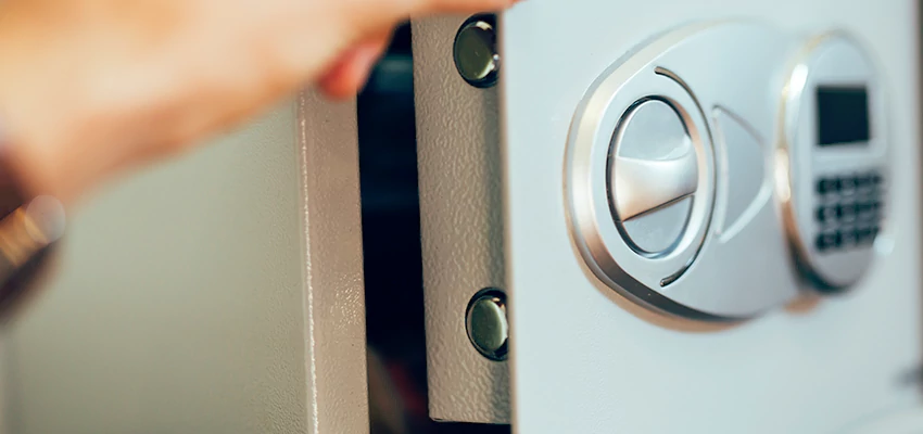 Fingerprint Safe Openers in Florence-Graham, CA